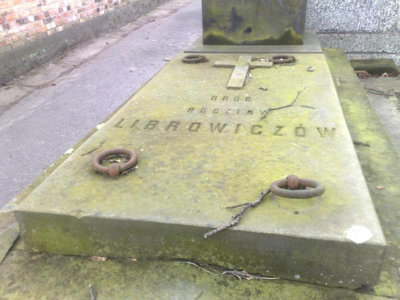 Zdjęcie grobu Franciszka Librowiczowa (2)