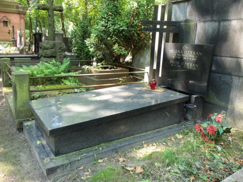 Zdjęcie grobu Helena Dzieran (1)