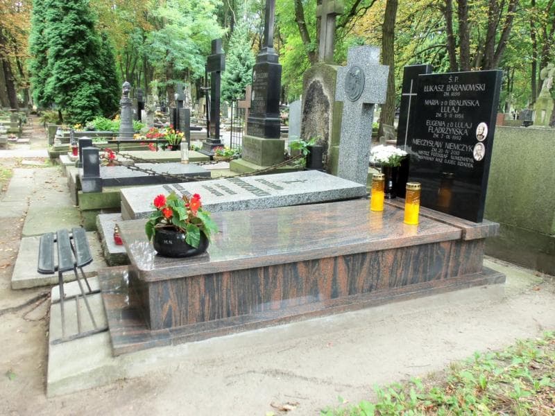 Zdjęcie grobu Łukasz Baranowski (1)