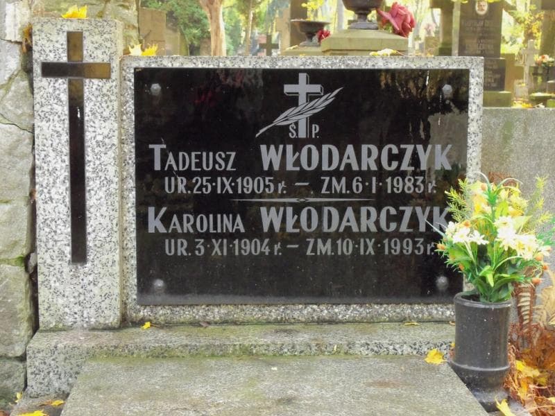 Zdjęcie grobu Karolina Włodarczyk (2)