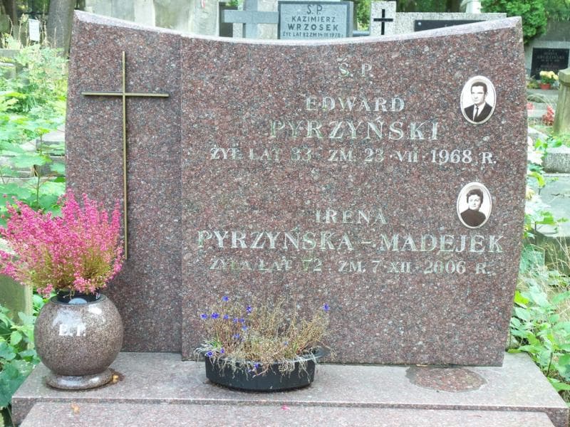 Zdjęcie grobu Edward Pyrzyński (2)