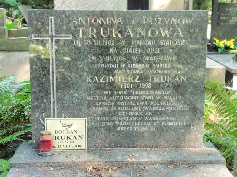 Zdjęcie grobu Antonina Trukanowa (2)