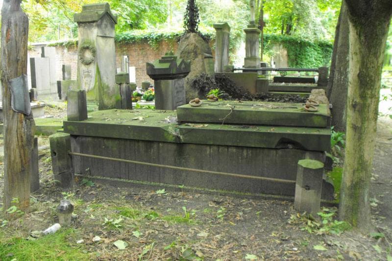Zdjęcie grobu Jan Jarzyński (2)