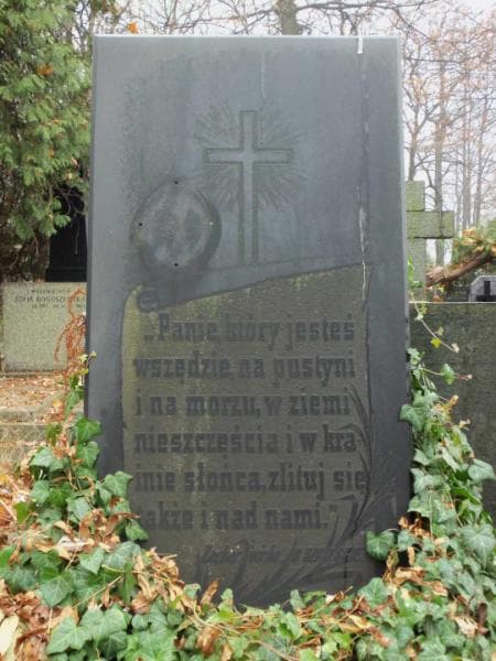 Zdjęcie grobu Anonim (2)