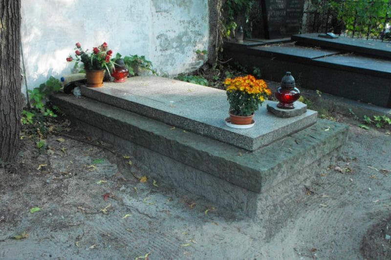 Zdjęcie grobu Leopold Tomasz Żmudziński (1)