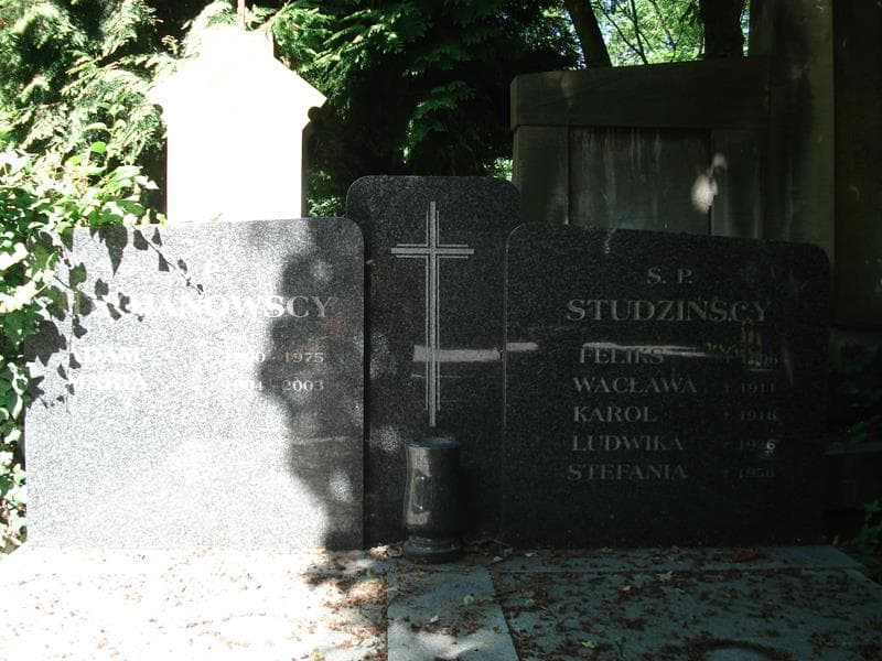 Zdjęcie grobu Wacława Studzińska (2)