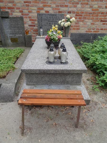 Zdjęcie grobu Helena Szczęsna (1)