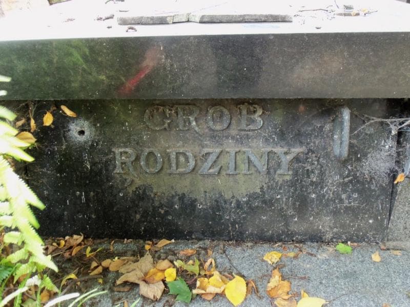 Zdjęcie grobu Anonim (2)