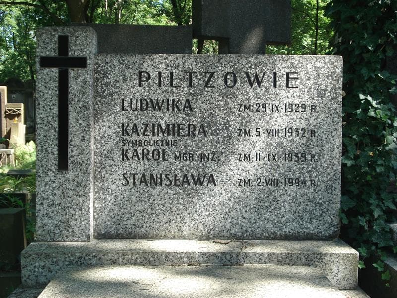 Zdjęcie grobu Kazimiera Piltz (2)