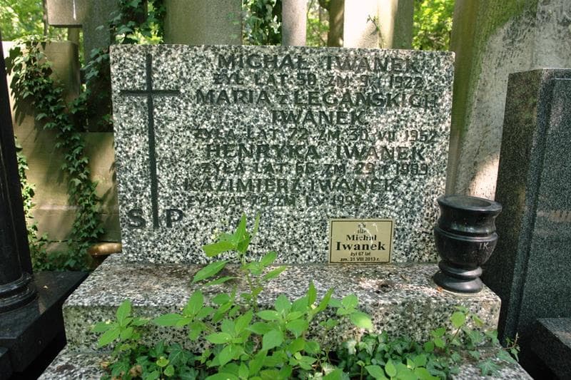 Zdjęcie grobu Henryka Iwanek (2)