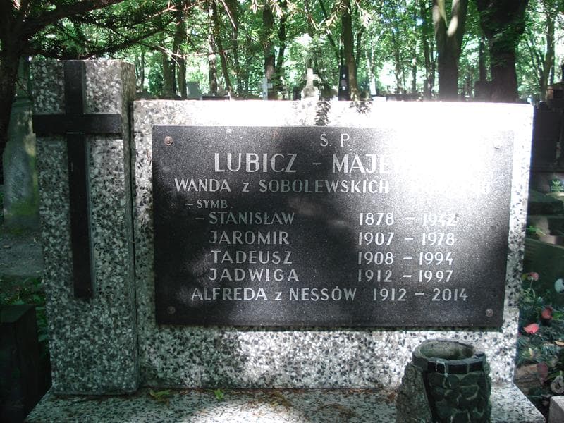 Zdjęcie grobu Jadwiga Lubicz-Majewska (1)