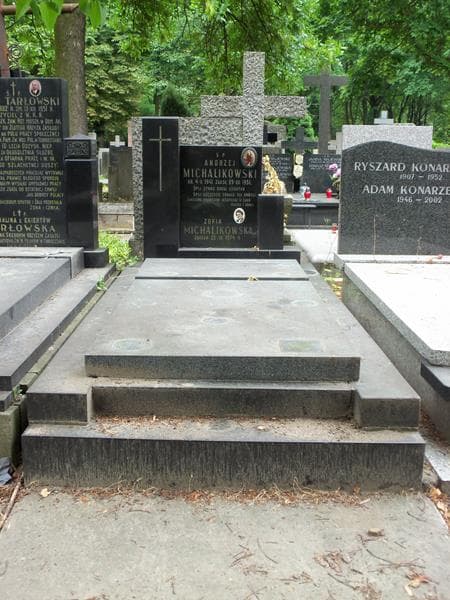 Zdjęcie grobu: Andrzej Michalikowski
