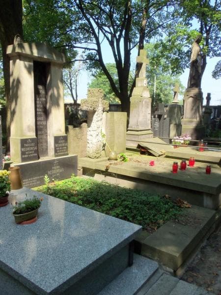 Zdjęcie grobu Konrad Piotrowski (1)
