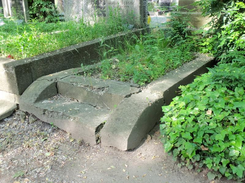 Zdjęcie grobu Anonim (1)