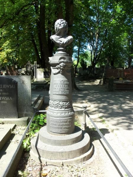 Zdjęcie grobu Marja Kuszell (2)