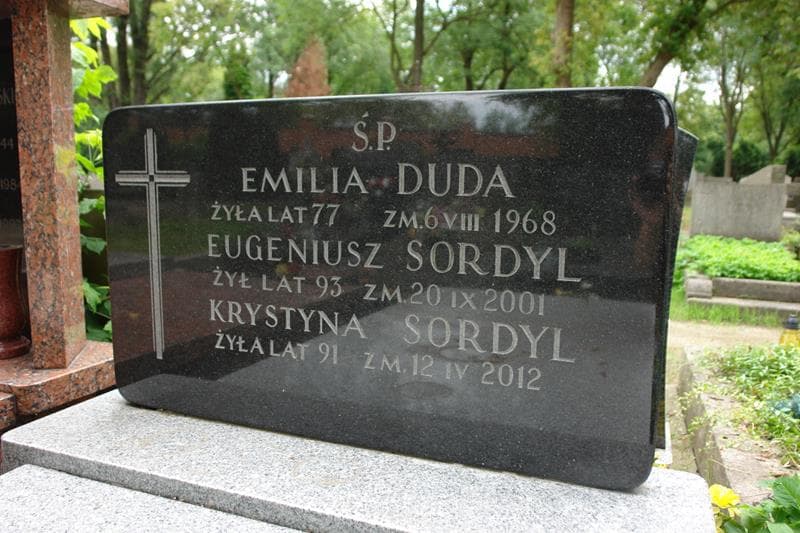 Zdjęcie grobu Emilia Duda (2)