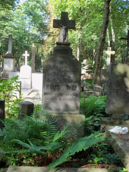 Zdjęcie grobu Mieczysława Holtorp (2)