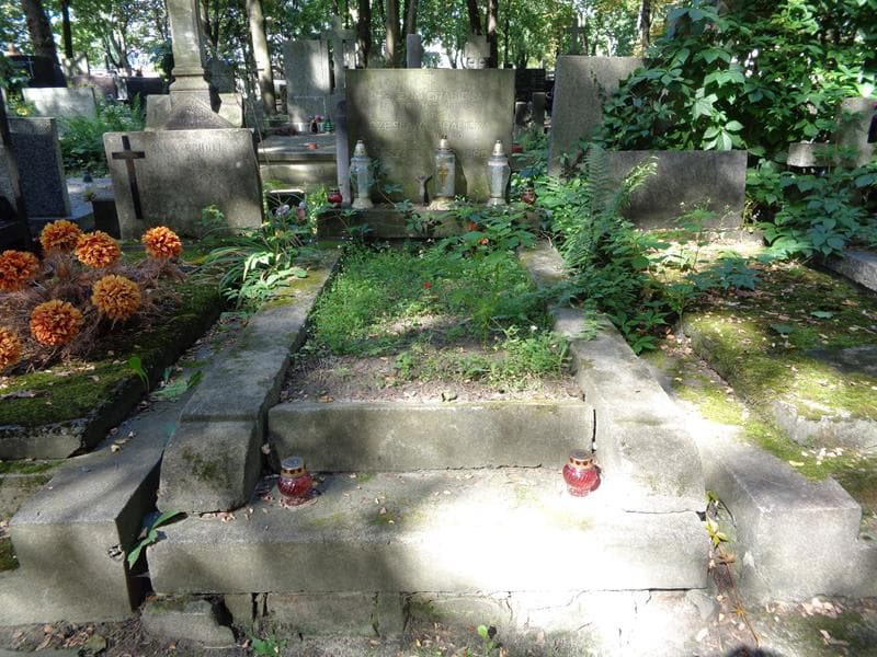 Zdjęcie grobu Czesława Grabicka (1)
