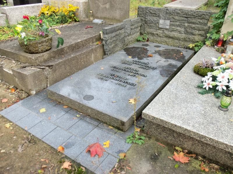 Zdjęcie grobu Witold Kurdwanowski (1)