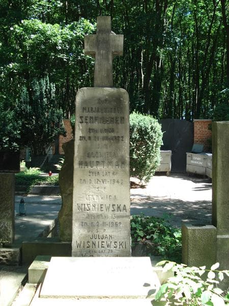 Zdjęcie grobu Mirosława Hauptmann (2)