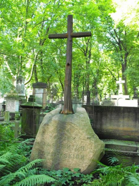 Zdjęcie grobu Piaseccy (1)