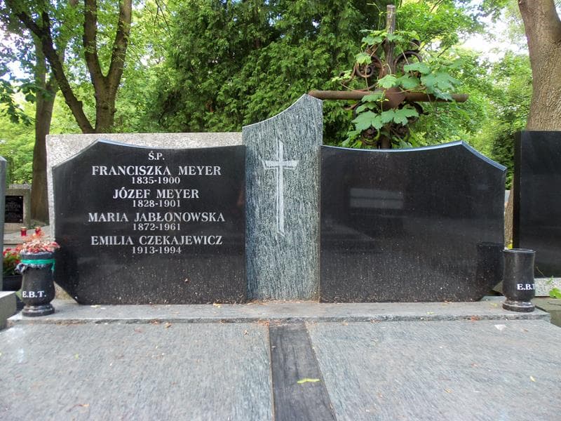 Zdjęcie grobu Emilia Czekajewicz (2)