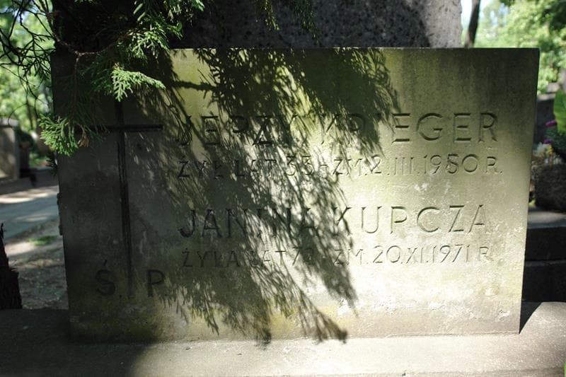 Zdjęcie grobu Janina Kupcza (2)
