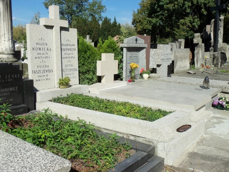 Zdjęcie grobu Waleria Nowicka (1)