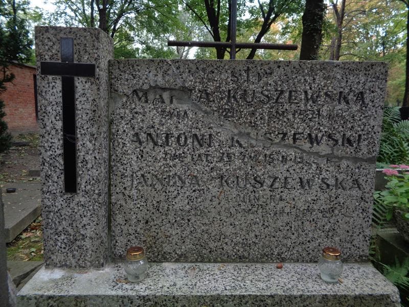 Zdjęcie grobu Andrzej Kuszewski (2)