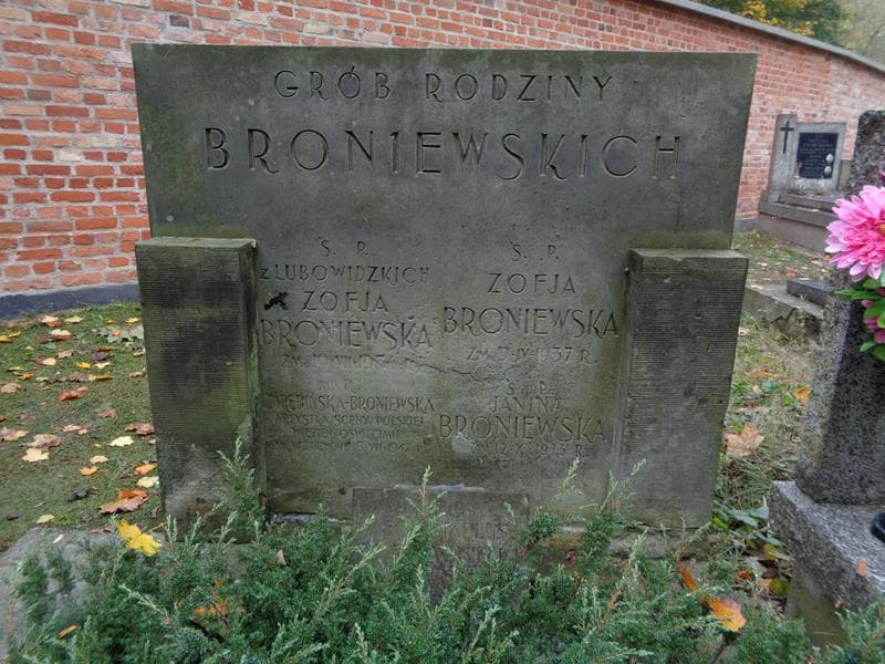 Zdjęcie grobu Zofja Broniewska (2)