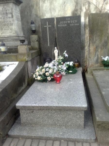 Zdjęcie grobu: Witold Jeżewski