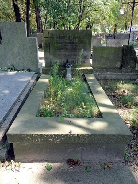 Zdjęcie grobu Marian Gomuliszewski (1)