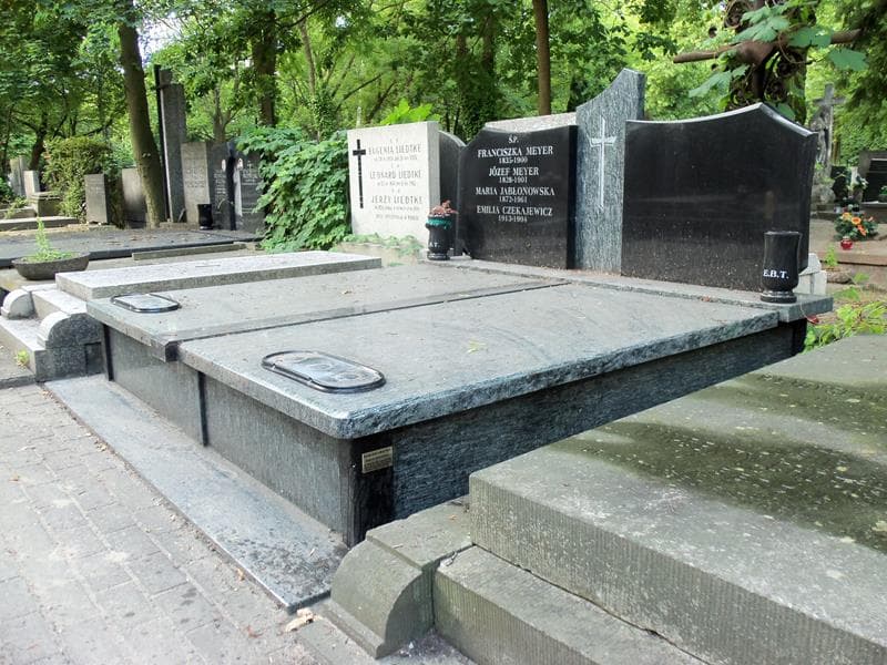 Zdjęcie grobu Emilia Czekajewicz (1)