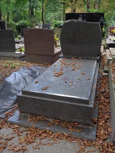Zdjęcie grobu Anonim (1)