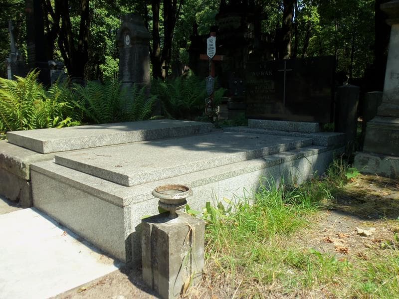 Zdjęcie grobu Witold Nowak (1)