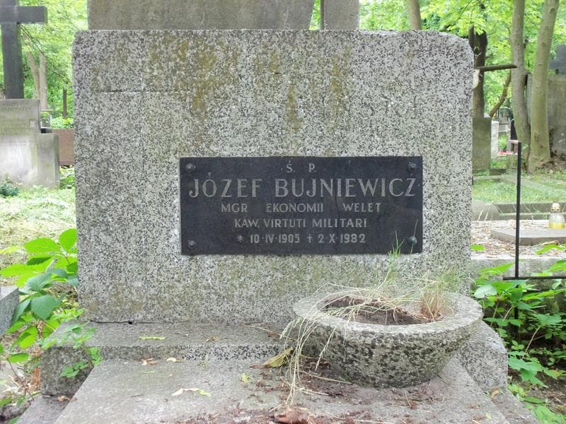 Zdjęcie grobu Józef Bujniewicz (2)