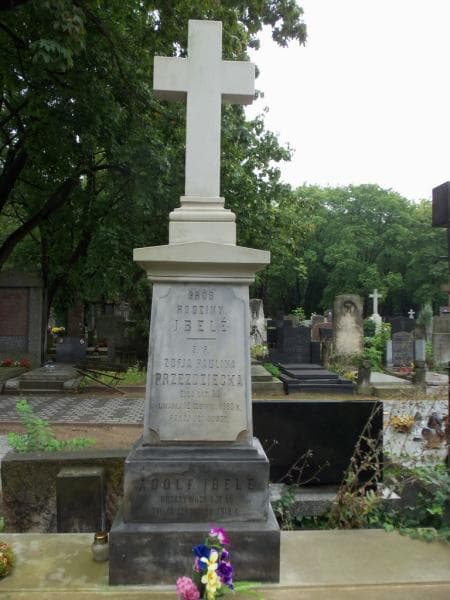 Zdjęcie grobu Maria Jbele (2)