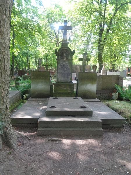 Zdjęcie grobu Wiktorja Janicka (1)
