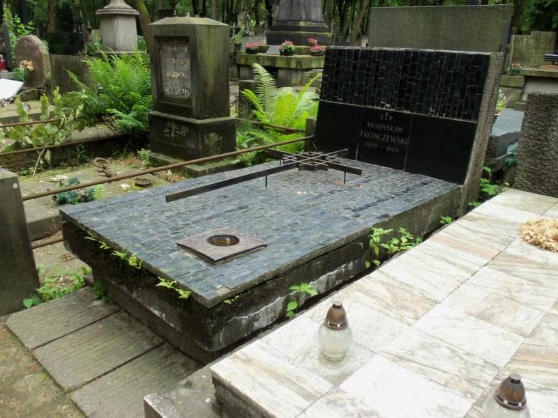 Zdjęcie grobu Władysław Fronczewski (1)