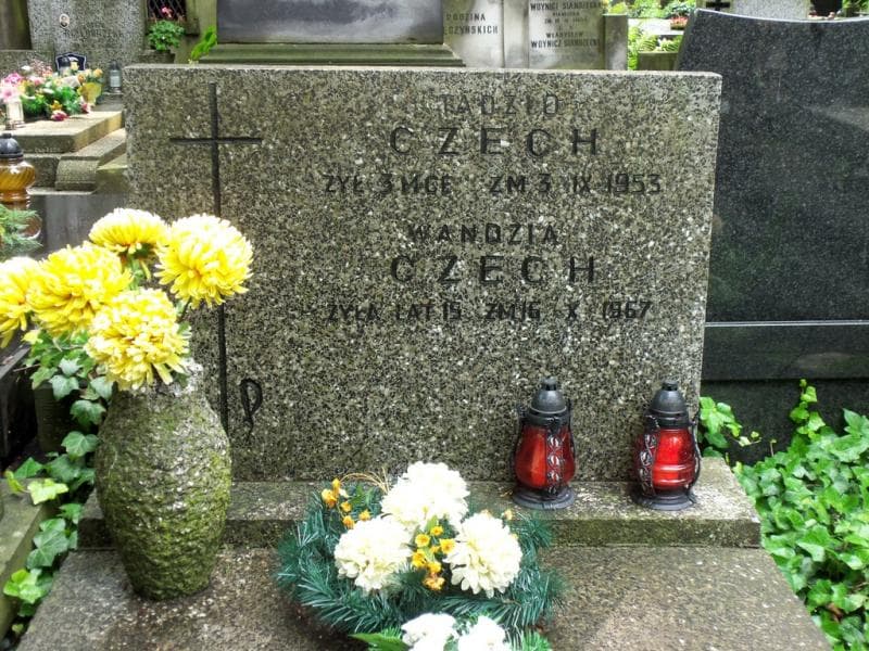 Zdjęcie grobu Wandzia Czech (2)
