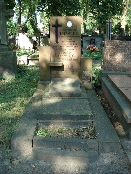 Zdjęcie grobu Żbysiunio Latawiec (1)
