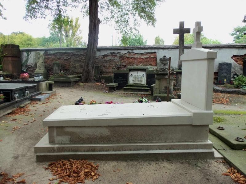 Zdjęcie grobu Anonim (1)