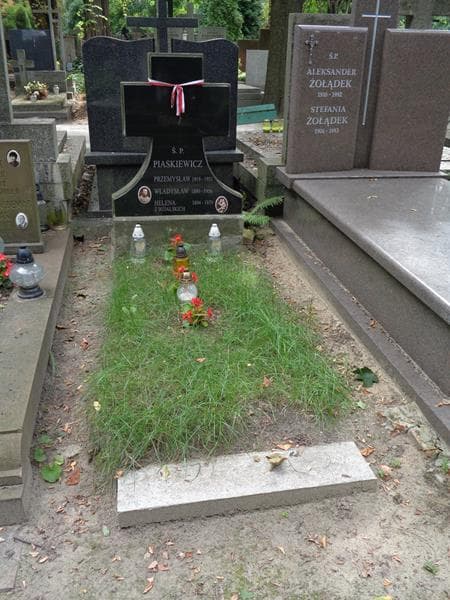 Zdjęcie grobu Przemysław Piaskiewicz (1)