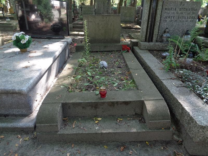 Zdjęcie grobu Teofila Madaj (1)
