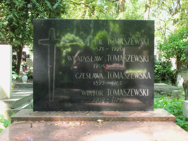 Zdjęcie grobu Wiktor Tomaszewski (2)