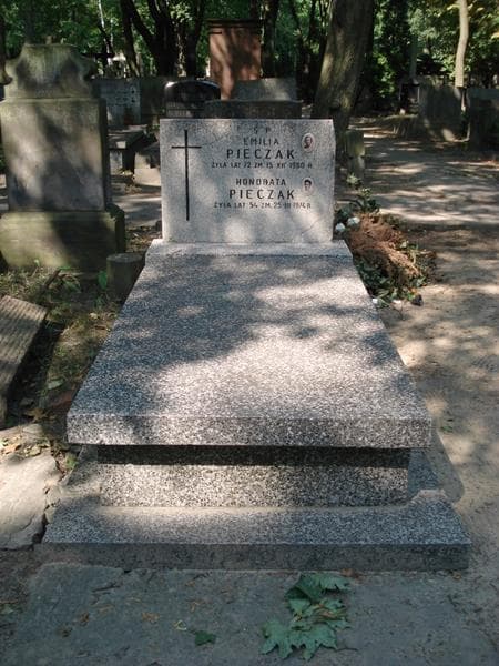 Zdjęcie grobu Emilia Pieczak (1)