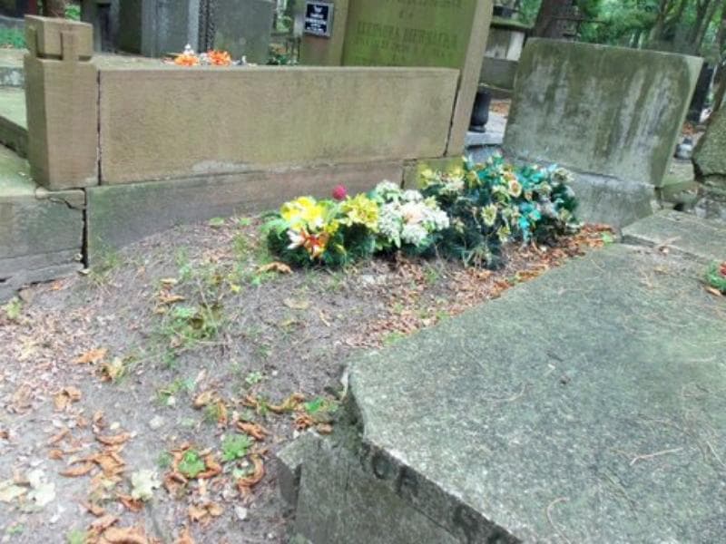 Zdjęcie grobu Anonim (1)