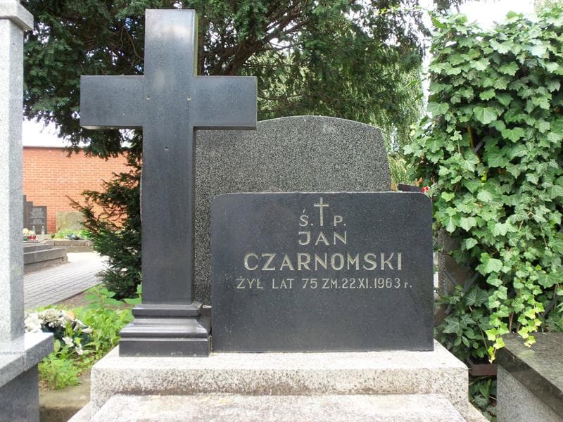 Zdjęcie grobu Jan Czarnomski (2)