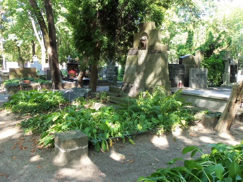 Zdjęcie grobu Romuś Pawłowski (1)