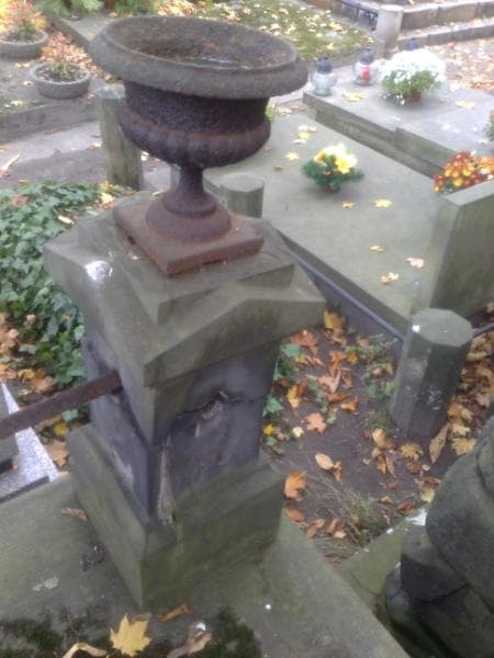 Zdjęcie grobu Franciszka Bystrowa (2)